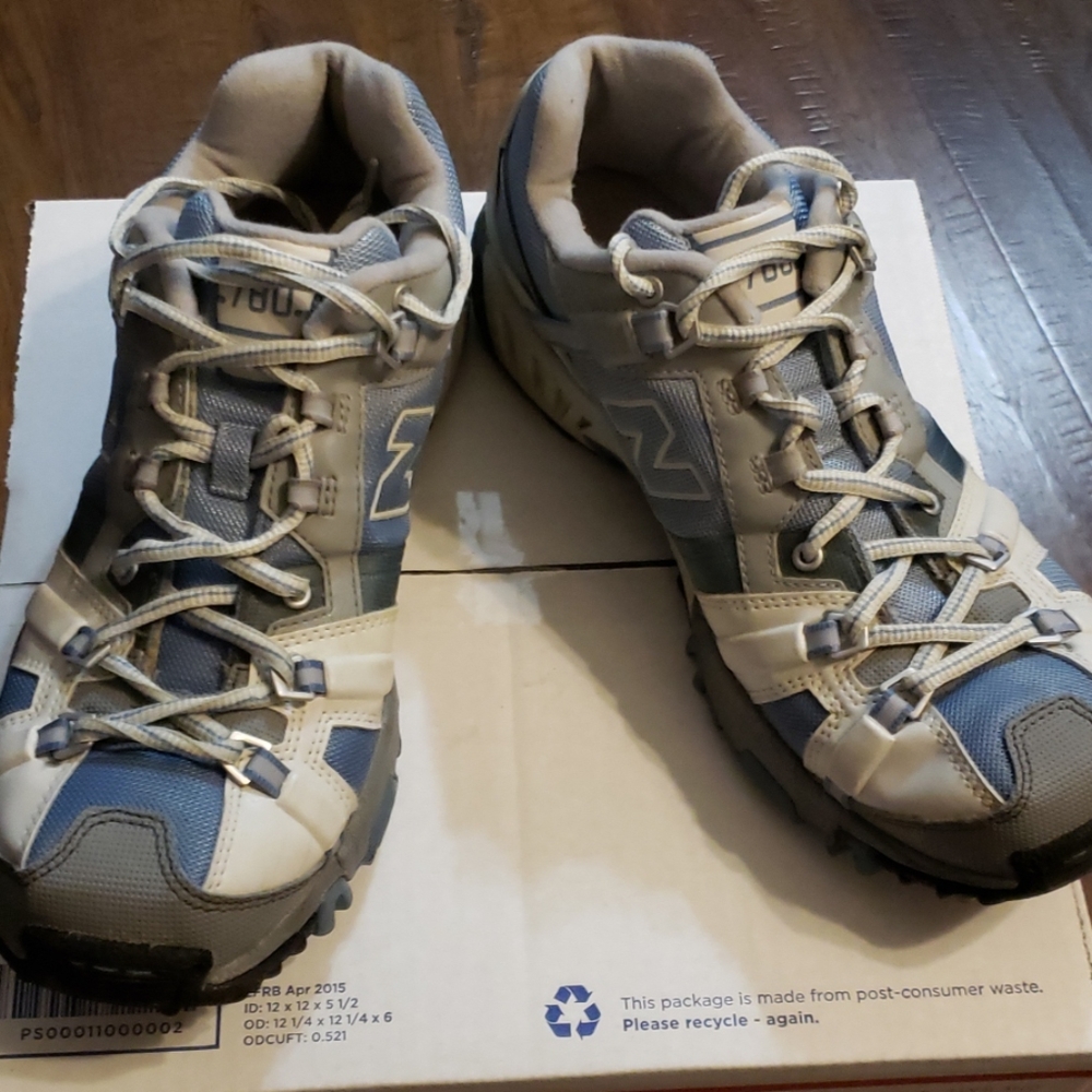 New Balance 780 preowned  Sz 10 womens running